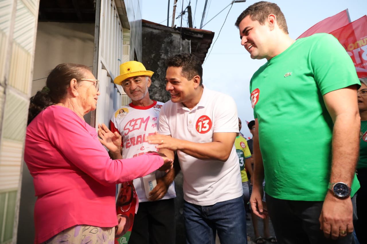 Eraldo Paiva e Poti Neto fazem caminhada no Amarante